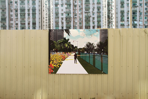 New City #12 — 海報與建築 魯爾·巴士度 100 × 80 cm 照片 超光滑美術紙 2010