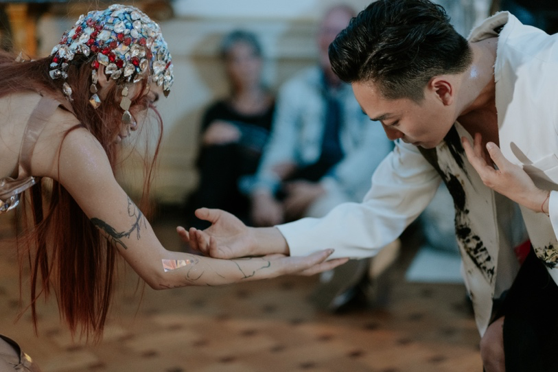 一張含有 人員, 服裝, 舞蹈, 婚禮 的圖片
AI 產生的內容可能不正確。